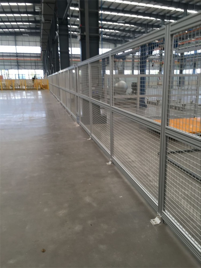 上海欧标桃子视频官网更新在线观看围栏