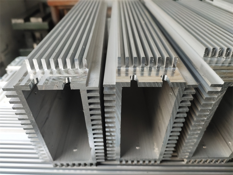 桃子视频官网更新在线观看挤压开模定制