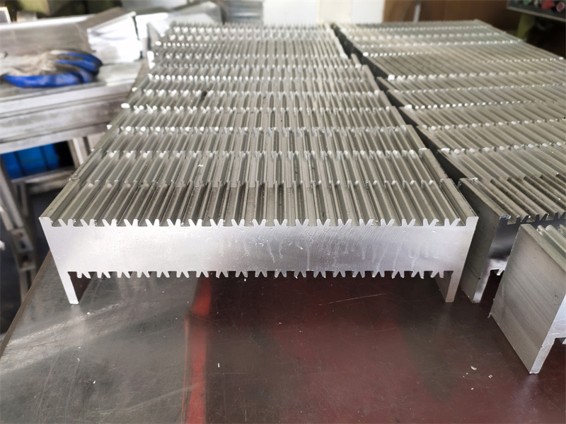 定制散热器桃子视频官网更新在线观看