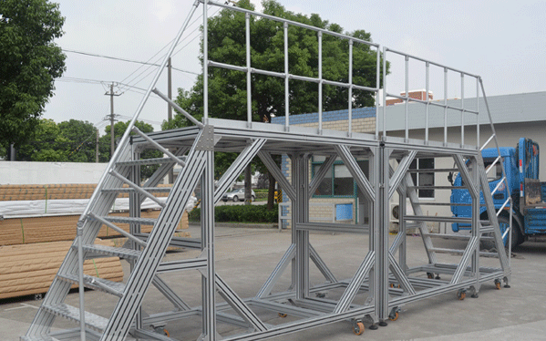 工业楼梯踏板扶手桃子视频官网更新在线观看