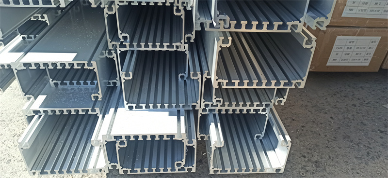 工业桃子视频官网更新在线观看开模挤压