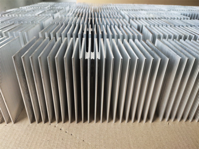 桃子视频官网更新在线观看散热器逆变器散热器