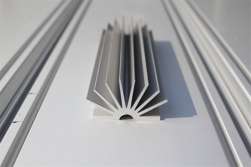 太阳花桃子视频官网更新在线观看散热器